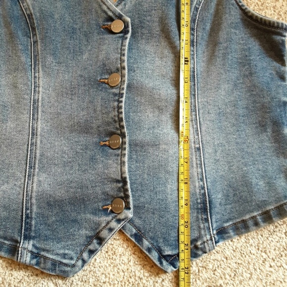 NWT - RISEN Stretch Denim Cropped Vest Medium Blue Button Front Sz M - Picture 9 of 14